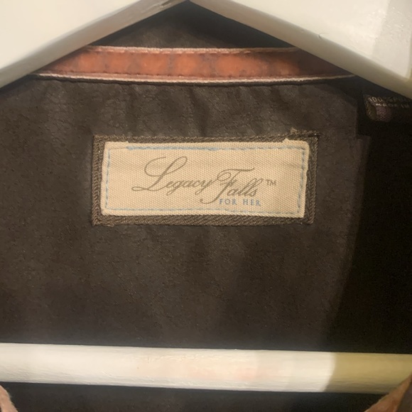 Women’s snap up “suede look” shirt in Medium - Picture 2 of 5